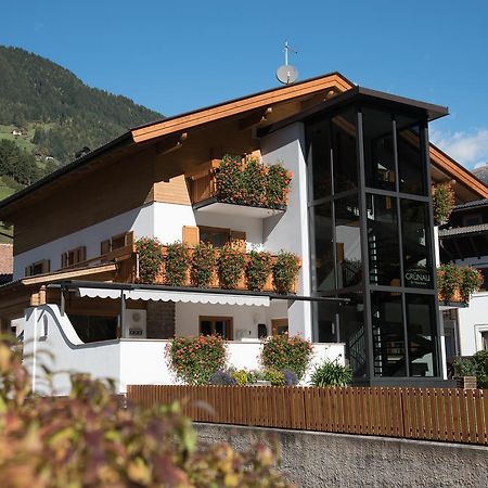 Garni Gruenau Hotel San Martino In Passiria  Екстериор снимка