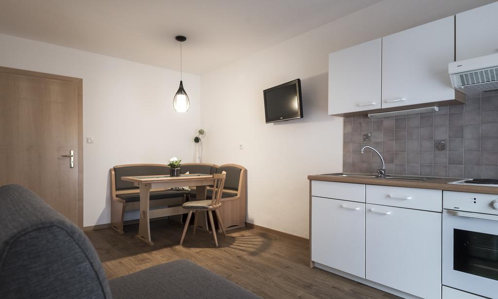 Garni Gruenau Hotel San Martino In Passiria  Екстериор снимка